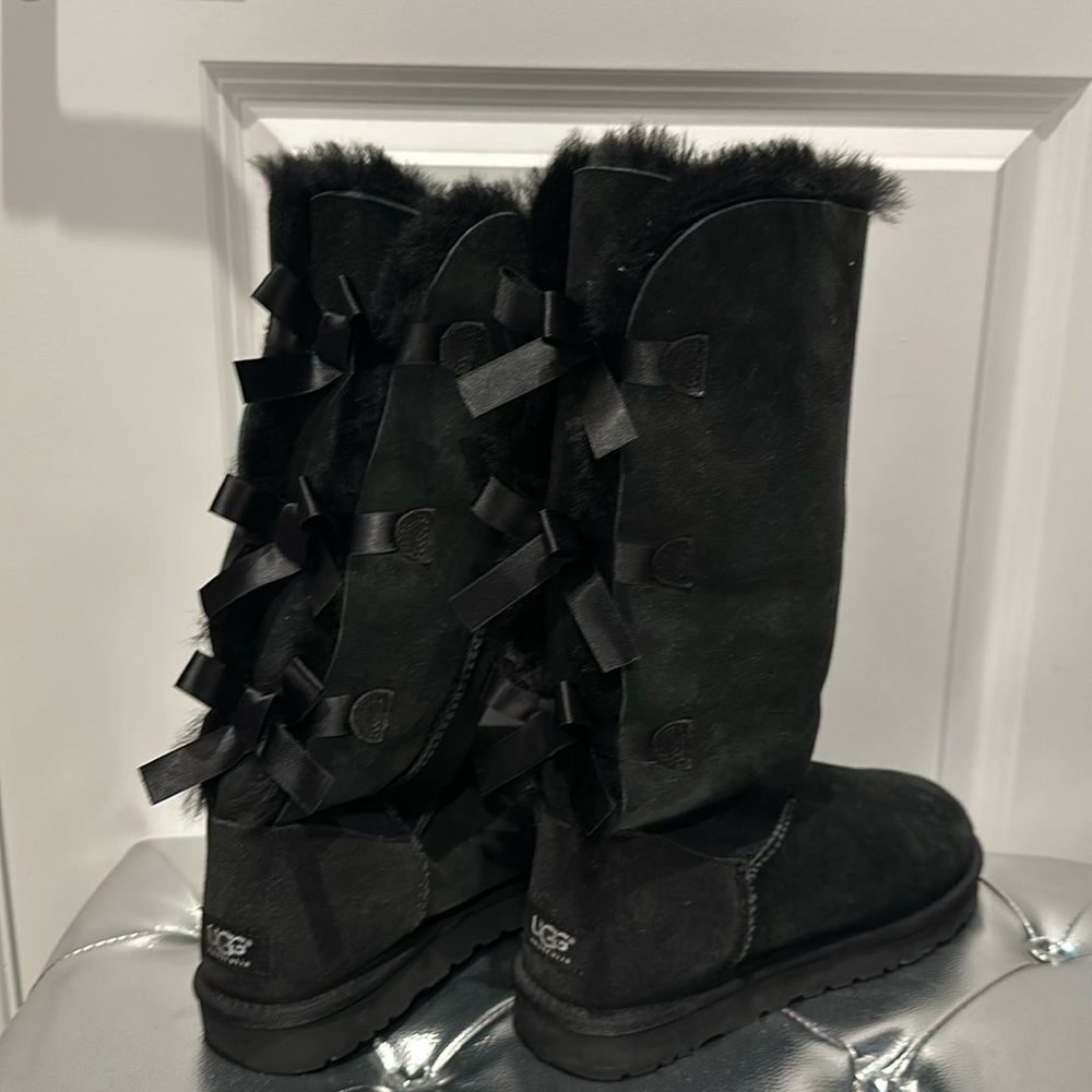Ugg Bailey II Tall Black Boots~ size 9